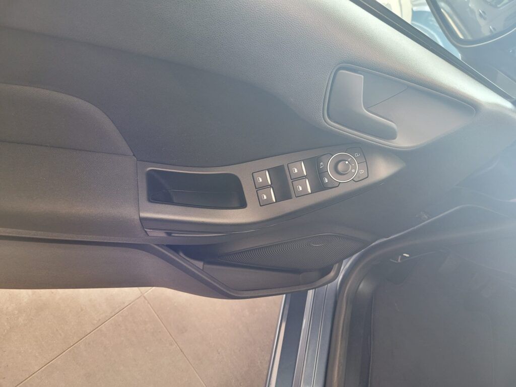 FORD FIESTA TREND 2021